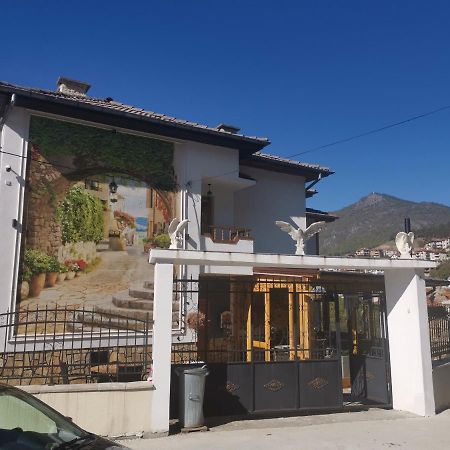 Къща Томови,Стаи За Гости Devin Exterior photo