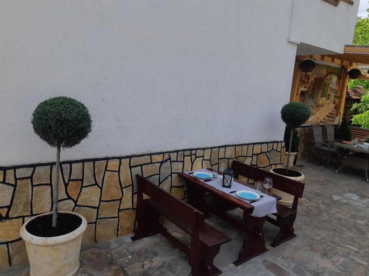 Къща Томови,Стаи За Гости Devin Exterior photo